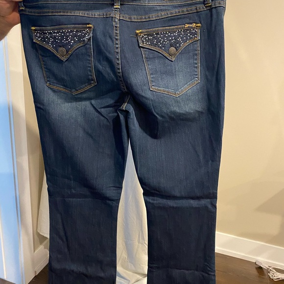 Ladies size 14 Seven Dark blue “slim boot” cut jeans, like new condition - Picture 3 of 4
